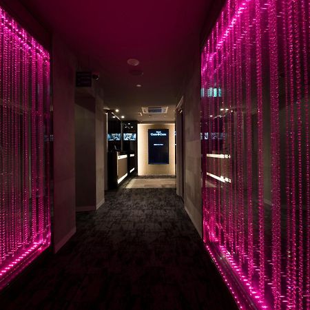 ホテル ジェムジェム 十三 (Adults Only) Осака Екстериор снимка